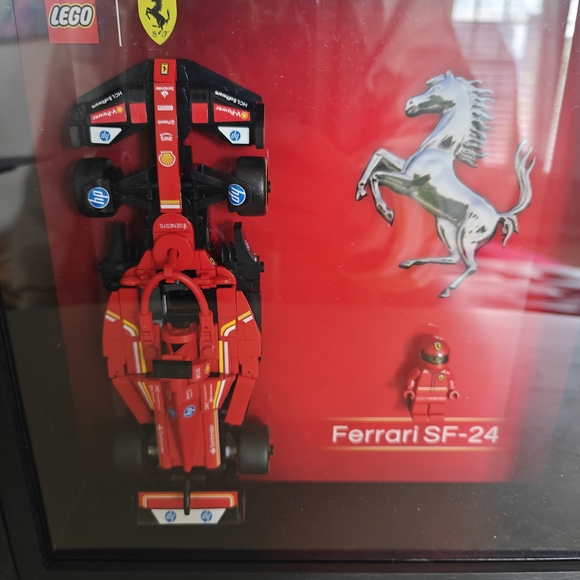 Ferrari SF-24 Model Display - Picture 12 of 13